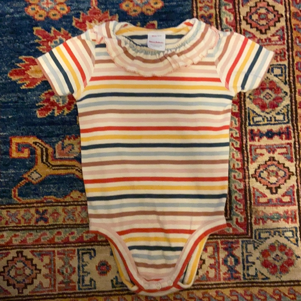 Hanna Andersson Ruffle Bodysuit Organic cotton 3T